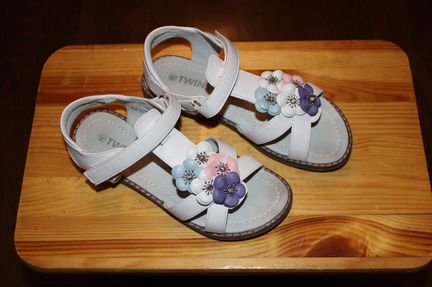 Босоножки летние. Размер 33