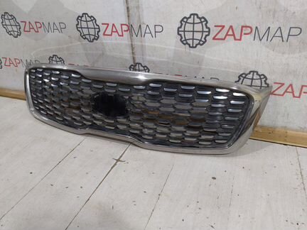 Решетка радиатора передняя Kia Sorento UM