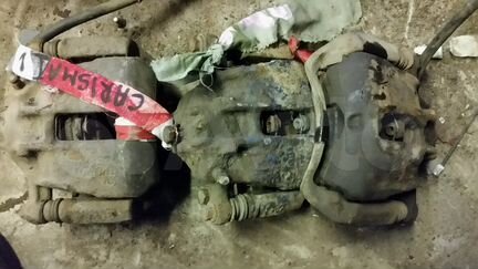 Суппорт тормозной Mitsubishi Carisma