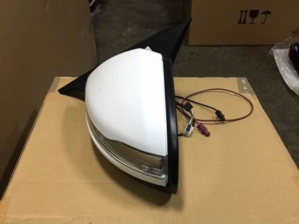 Зеркало боковое Mercedes c205