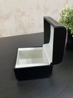 Подарочная коробка