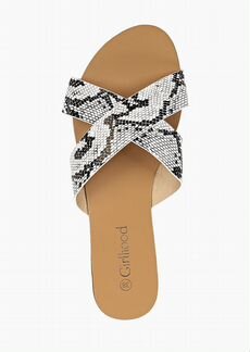 Новые босоножки с анималистическим принтом