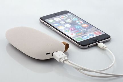 Pebble mobile power bank 5200