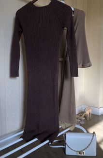 Шерстяное базовое платье