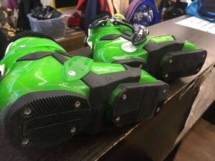 Ботинки для горных лыж