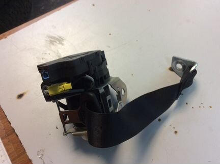 Ремень безопасности на Mercedes w 222 задний