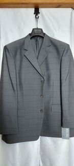 Мужской классический костюм-тройка