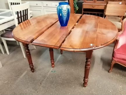 Стол из дерева вишни Франция