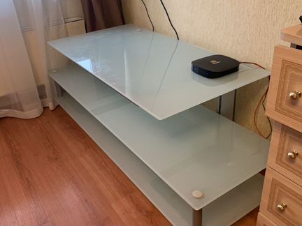 Стол стеклянный многофункциональный