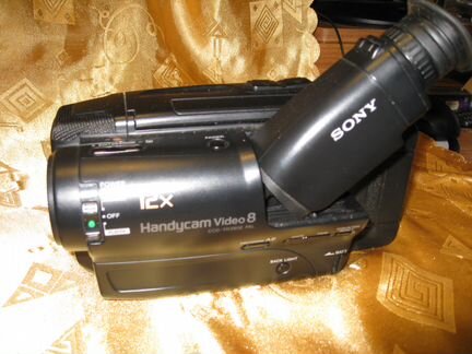 Видеокамера sony Handycam