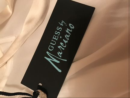 Блузка новая Guess 42-44 р