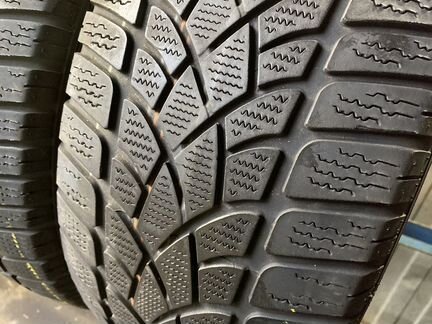 Run Flat Пара 235/45R19 Dunlop winter sport 3D