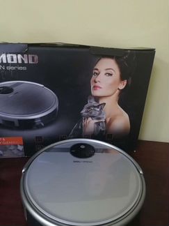 Робот пылесос Redmond RV-R500