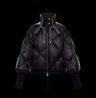 Пуховик Moncler