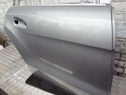Дверь задняя правая x166 GLS