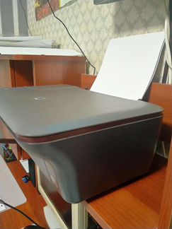 Компактный цветной принтер-сканер HP Deskjet 1050A