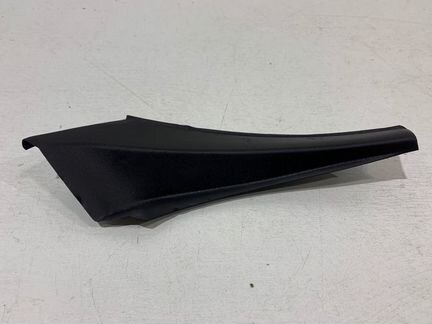 Молдинг лобового стекла передний правый Toyota