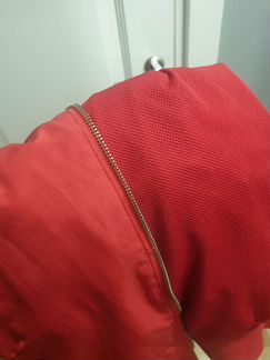 Ветровка красная женская