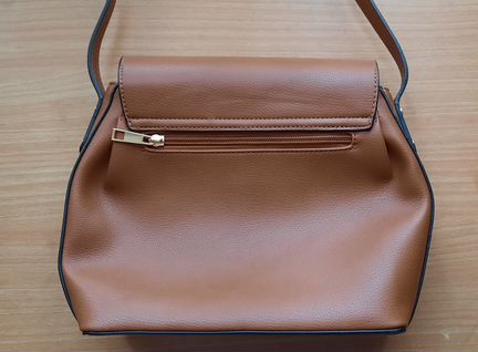 Карамельная сумка кросс-боди из эко-кожи 22х27 см