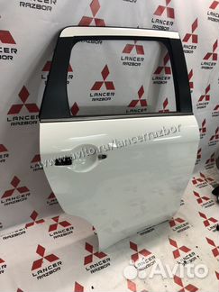 Дверь задняя правая белая асх asx