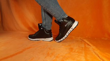 Зимние кроссовки