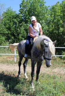 Лечебная и верховая езда, конные прогулки, экскурс
