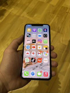 Телефон iPhone