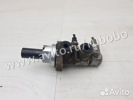 Главный тормозной цилиндр Kia Ceed JD R25G 2014