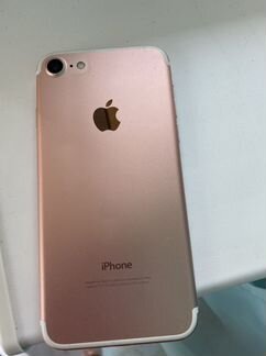 Телефон iPhone 7