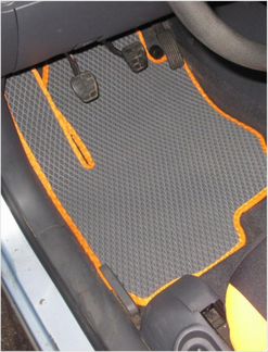 Новые коврики в салон Mitsubishi Carisma