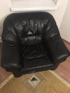 Кожанное кресло