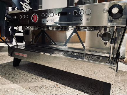 Кофемашина la marzocco linea PB - 3 Gr