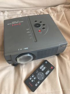 Проектор Eiki LC-XM4