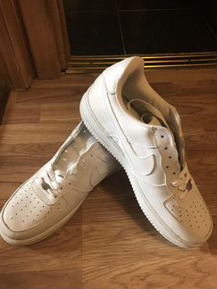 Новые кроссовки Nike