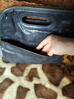 Функциональный новый серый клатч