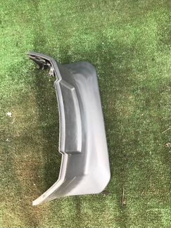 Накладка крышки багажника задняя правая Mitsubishi