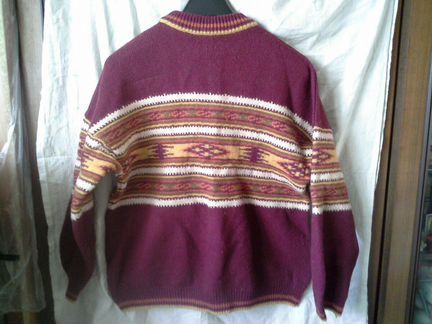 Свитер