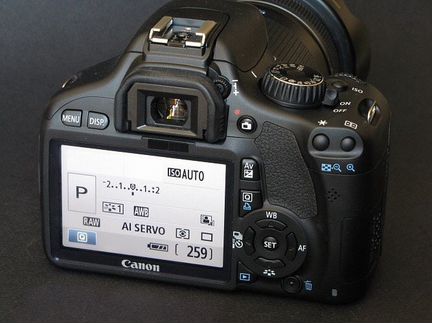 Зеркальный фотоаппарат