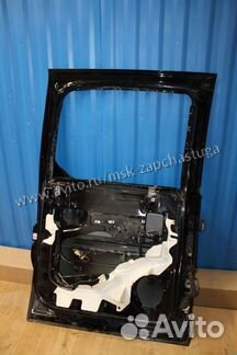 Дверь левая задняя Cadillac Escalade 3