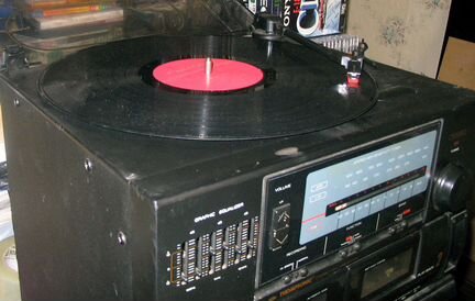 Муз. центр thompson сд, винил, к/к, радио