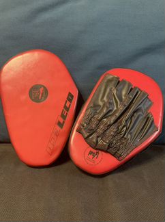 Боксерские перчатки