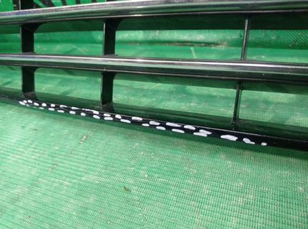 Решетка бампера передняя нижняя Volkswagen Touareg