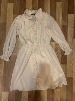 Платье в идеальном состоянии,покупалось за 2500