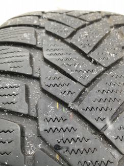 Dunlop 255/55/R18; Nokian 275/50 R20