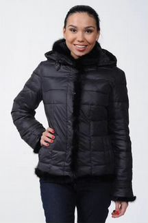 Чёрная куртка пуховик