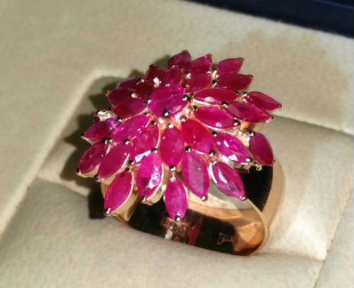 Кольцо с рубинами золотое