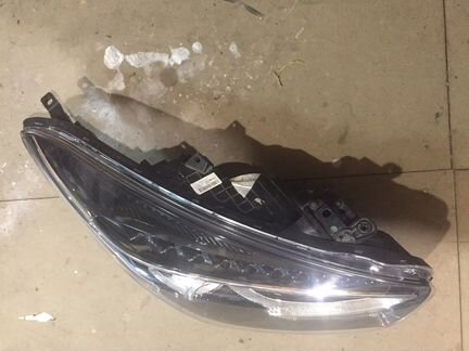 Hyundai i 40 фара галогеновая