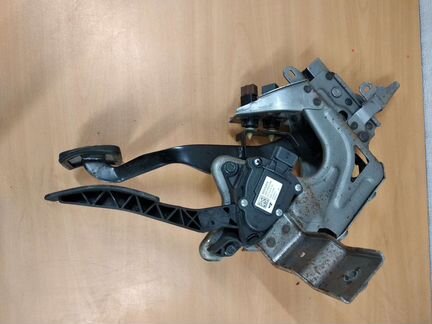 Педальный узел NIssan Teana J32