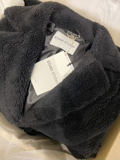 Шуба новая stand studio