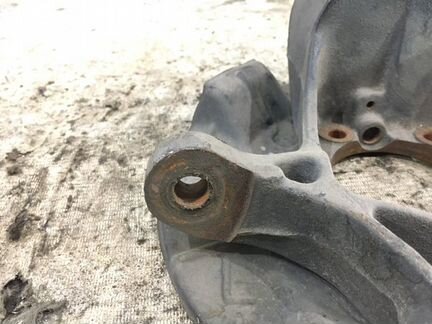 Поворотный кулак передний левый Mini Cooper R50